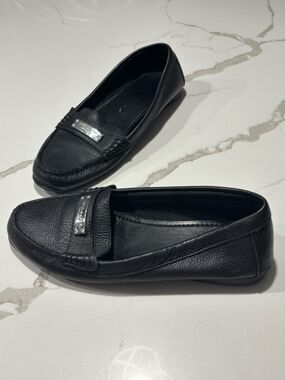 Coach Fredrica Black Soft Leather Loafers Silver Accent Size 7.5B Women’s Flats